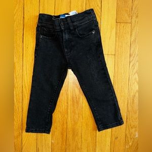 Black Old Navy skinny jeans tagged removed never worn 18-24 months